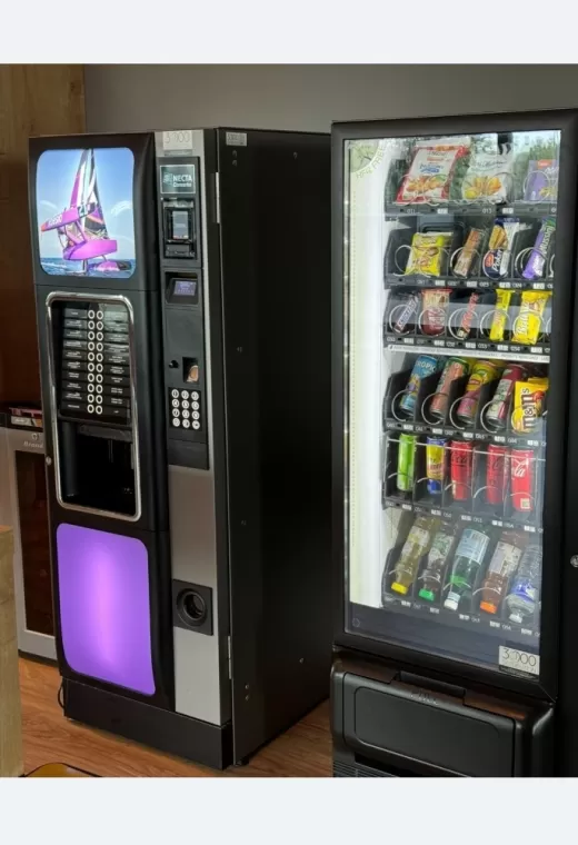 Distributeur de boissons chaudes et confiseur avec monnayeur, Toulouse, 3000 Distribution